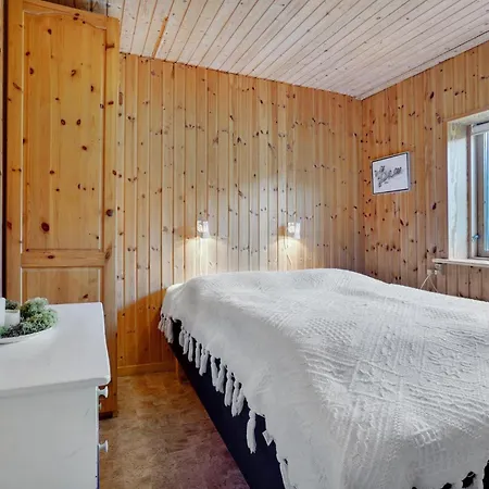 Four-bedroom In Thisted Hébergement de vacances *