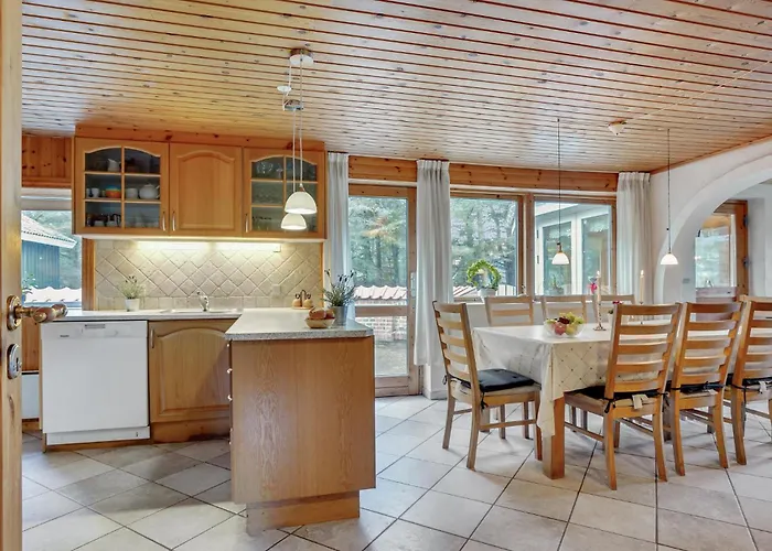 Four-bedroom In בית נופש טהיסטד